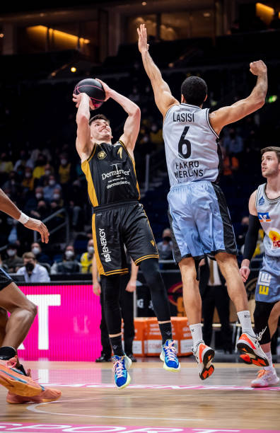 争格局下 争格局下